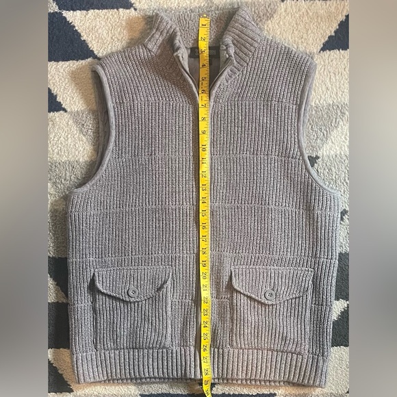 33 Degrees Gray Full Zip Sweater Vest Faux Fur Collar - Picture 4 of 6